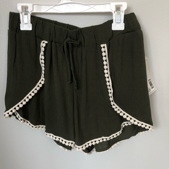 Boho shorts with crochet trim - Picture 1 of 4